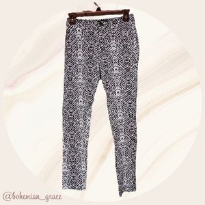 🕊️Tart Snakeskin Skinny Pants size XS